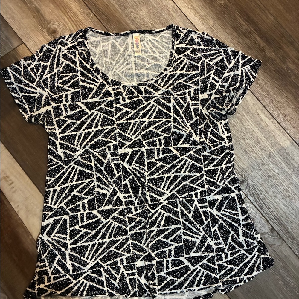 Geometric Black and White lularoe Women's Top